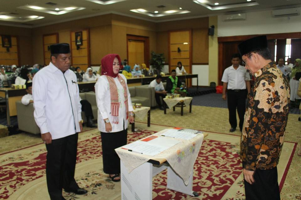 Gambar HJ YUSPIANI, RESMI JABAT KEPALA BIRO AAKK UIN ALAUDDIN YANG BARU